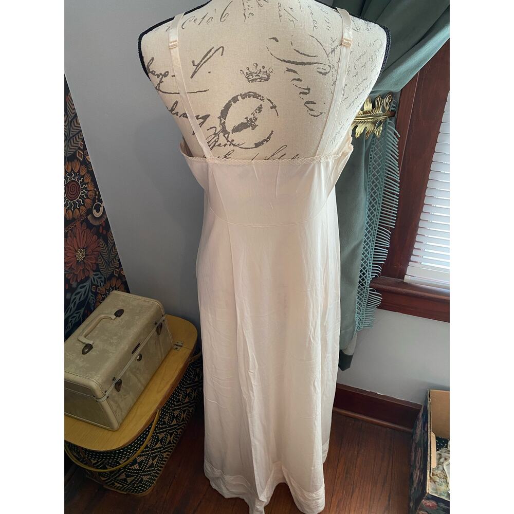 Vintage Cream Long Full Slip - Picture 2 of 9